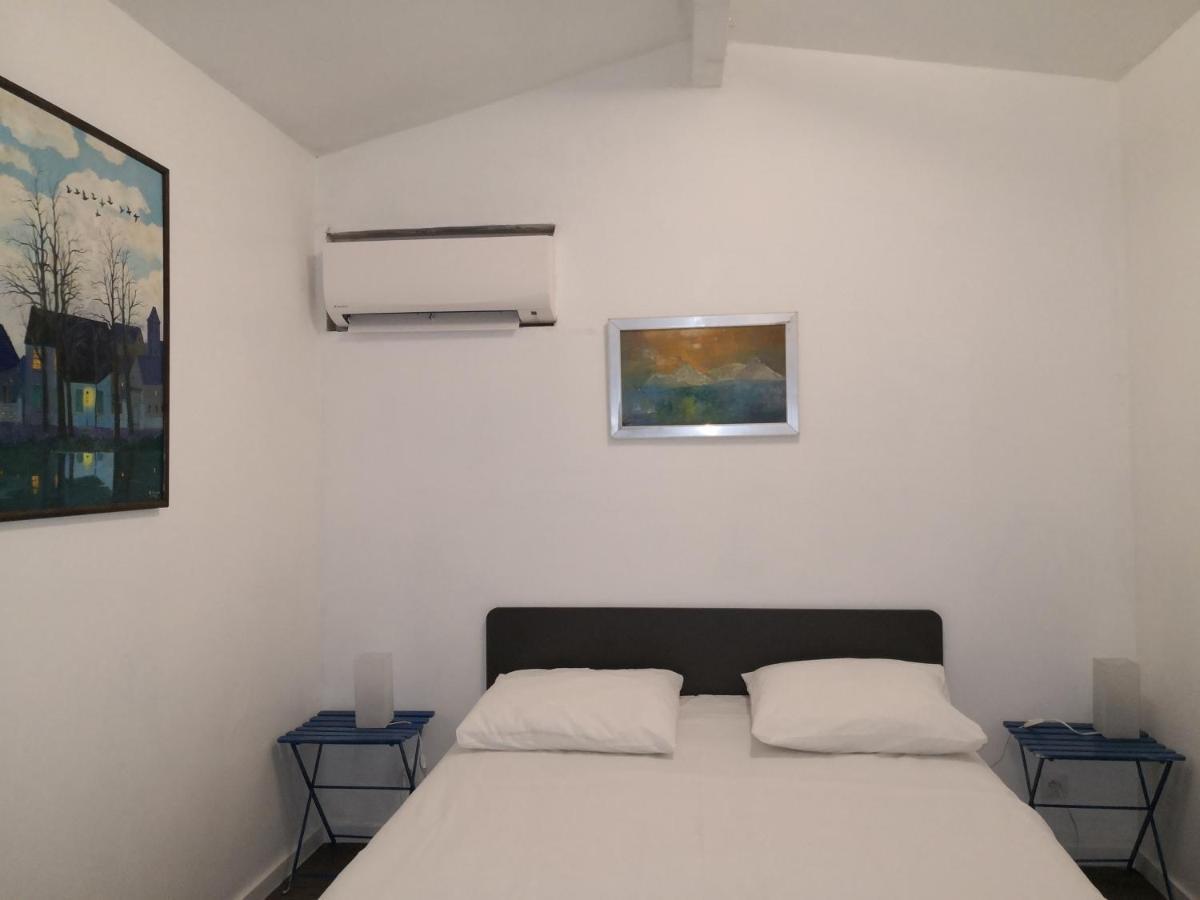 La Petite Maison De Lingling Mornas Eksteriør bilde